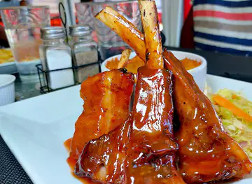 Red Carpet Restaurant Bar & Lounge