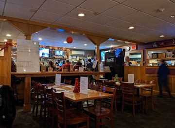 massachusetts/north-shore/restaurant/trackside-bar-grill