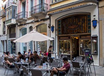 spain/girona/barri-vell-old-town/restaurant/divinum