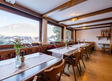 austria/lunersee/restaurant/restaurant-m75