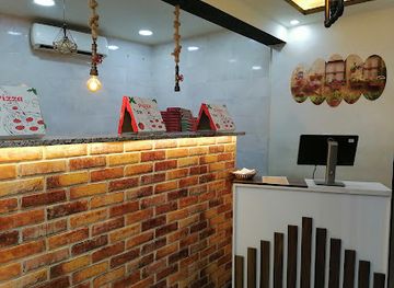 libya/misrata/restaurant/pizza-lebo