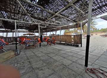 John Raymond'S Beach Bar And Restaurant
