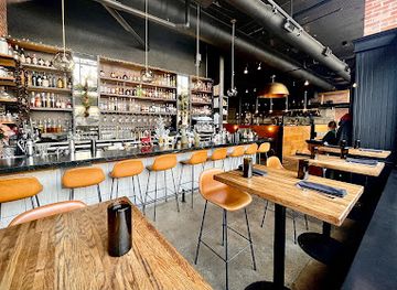 north-carolina/asheville/restaurant/benne-on-eagle