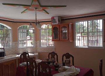 haiti/hinche/restaurant/four-seasons-cerca-carvajal