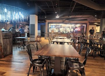 idaho/boise/east-end/restaurant/the-warehouse-food-hall