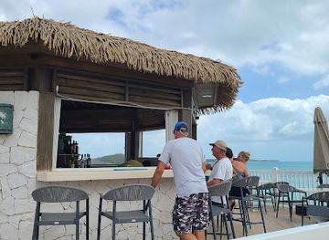 the-bahamas/eleuthera/restaurant/el-karaka-glass-window-bar-grill