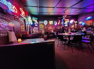 wisconsin/racine/restaurant/oh-dennis-saloon-charcoal-house
