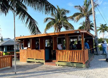 the-bahamas/grand-bahama-island/restaurant/terry-s-conch-salad-stand