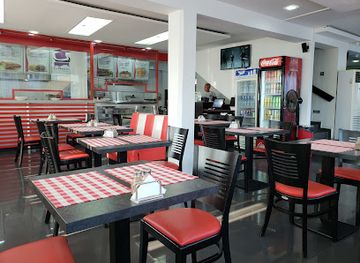 togo/mount-agou-area/restaurant/le-phenicien