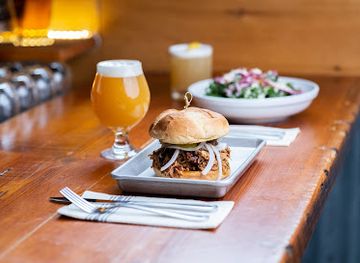 maine/biddeford/restaurant/ore-nell-s-barbecue-north