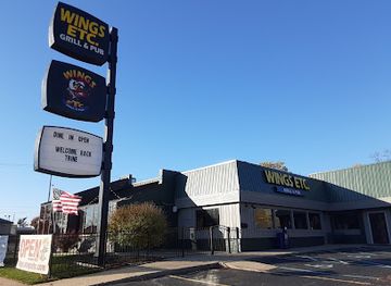 indiana/pokagon-state-park/restaurant/wings-etc