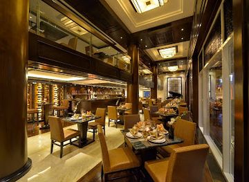 vietnam/ha-long/restaurant/whisky-gallery-restaurant