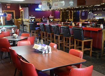 wisconsin/appleton/restaurant/camelot-bar-and-grill