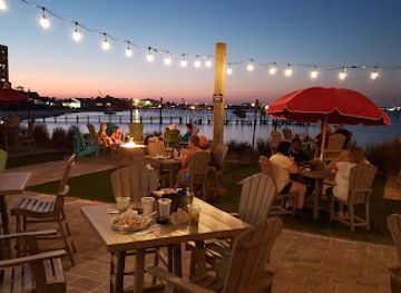 florida/pensacola-beach/restaurant/red-fish-blue-fish-pensacola-beach