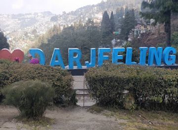 india/darjeeling/batasia-loop/restaurant/lunch-thali