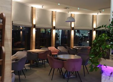 ukraine/chernihiv/restaurant/sinior-pomidor