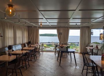 canada/cape-breton-island/restaurant/l-abri-cafe-restaurant-et-bar