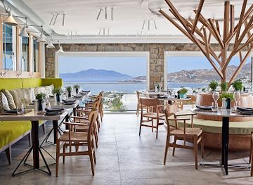 greece/mykonos/chora/restaurant/noa-greek-taverna