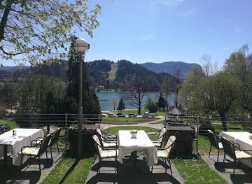 slovenia/lake-bled/restaurant/restavracija-labod