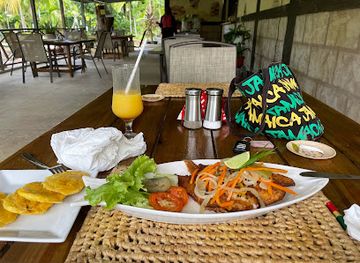 jamaica/port-antonio-area/restaurant/vanessa-s-fine-food