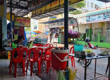 vietnam/quy-nhon/restaurant/quy-nhon-food-street