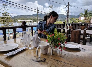 colombia/guatape/restaurant/donde-sam
