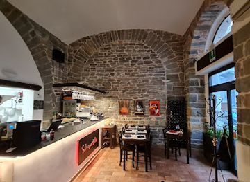 italy/trieste/restaurant/salsapariglia-italian-ristorantino-trieste-restaurant