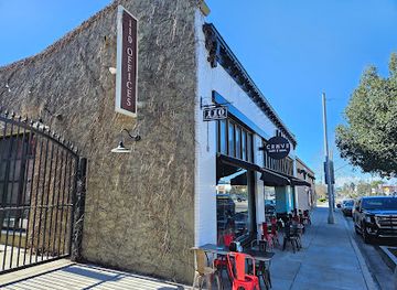 california/san-fernando-valley/restaurant/u-crave-grill