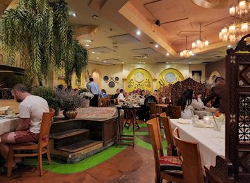 california/glendale/restaurant/carousel-restaurant-glendale