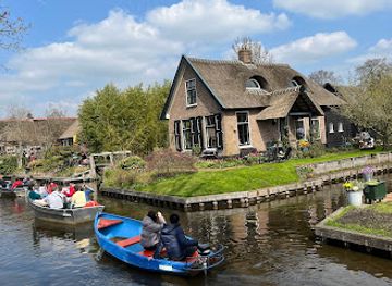 netherlands/giethoorn/restaurant/t-zwaantje-botenverhuur-rondvaart-bedrijf-restaurant