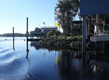 florida/suwannee-river/restaurant/suwannee-marina-and-restaurant