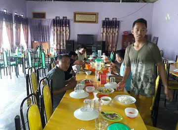 indonesia/central-sulawesi/restaurant/rumah-makan-padapu-ampana