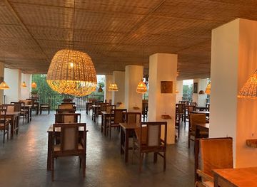 the-gambia/bakau/restaurant/gibbi-s-on-the-beach