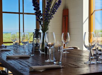 sweden/gotaland/restaurant/narshamns-rokeri