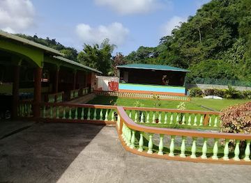 grenada/saint-andrew/restaurant/mellow-s-entertainment-complex