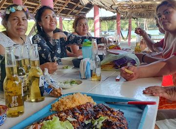 mexico/costa-chica/restaurant/restaurant-el-tiburon-de-barra-vieja