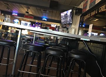 washington/kennewick/restaurant/the-office-bar-grill