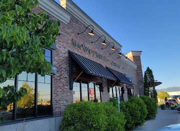 montana/kalispell/restaurant/mackenzie-river-pizza-co