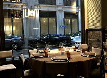 italy/milan/duomo/restaurant/valentino-legend