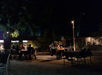 chad/lake-chad/restaurant/au-bout-des-doigts