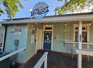 texas/new-braunfels/restaurant/tin-top-burger-shop