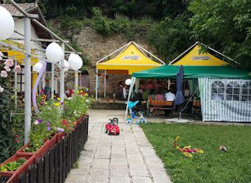 bulgaria/gabrovo/restaurant/hitrata-lisica