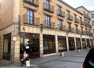 spain/toledo/alcazar/restaurant/alfonso-vi-bar-restaurant