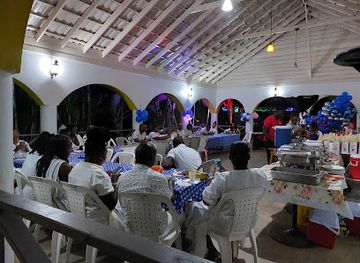 jamaica/runaway-bay/restaurant/a-mi-fi-tell-yuh-lounge-grill