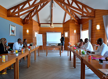 gabon/crystal-mountains-national-park/restaurant/river-lodge-resort