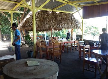 nicaragua/ometepe/restaurant/comedor-mirador-del-cocibolca