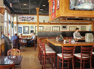 massachusetts/boston/fenway-kenmore/restaurant/thornton-s-fenway-grille