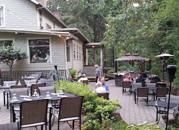 oregon/hood-river-county/restaurant/stonehedge-gardens