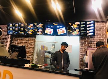 pakistan/peshawar/saddar/restaurant/food-district