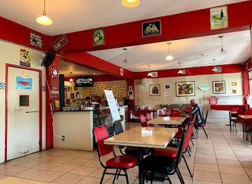 guam/mount-jumullong-manglo/restaurant/ron-s-diner